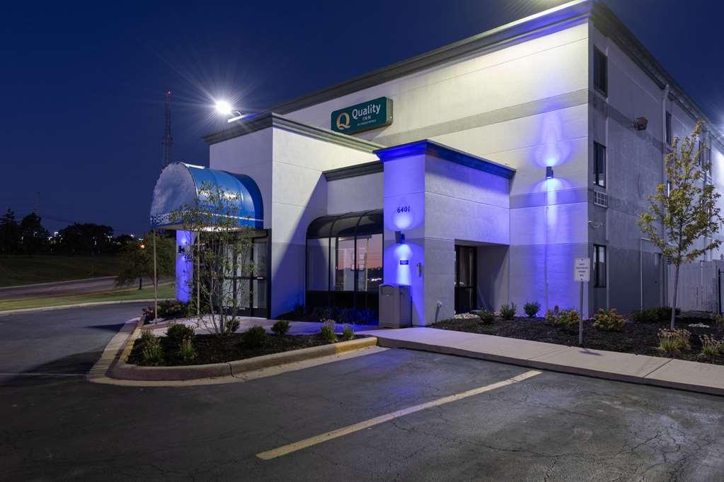 Quality Inn Merriam Kansas City Exterior photo