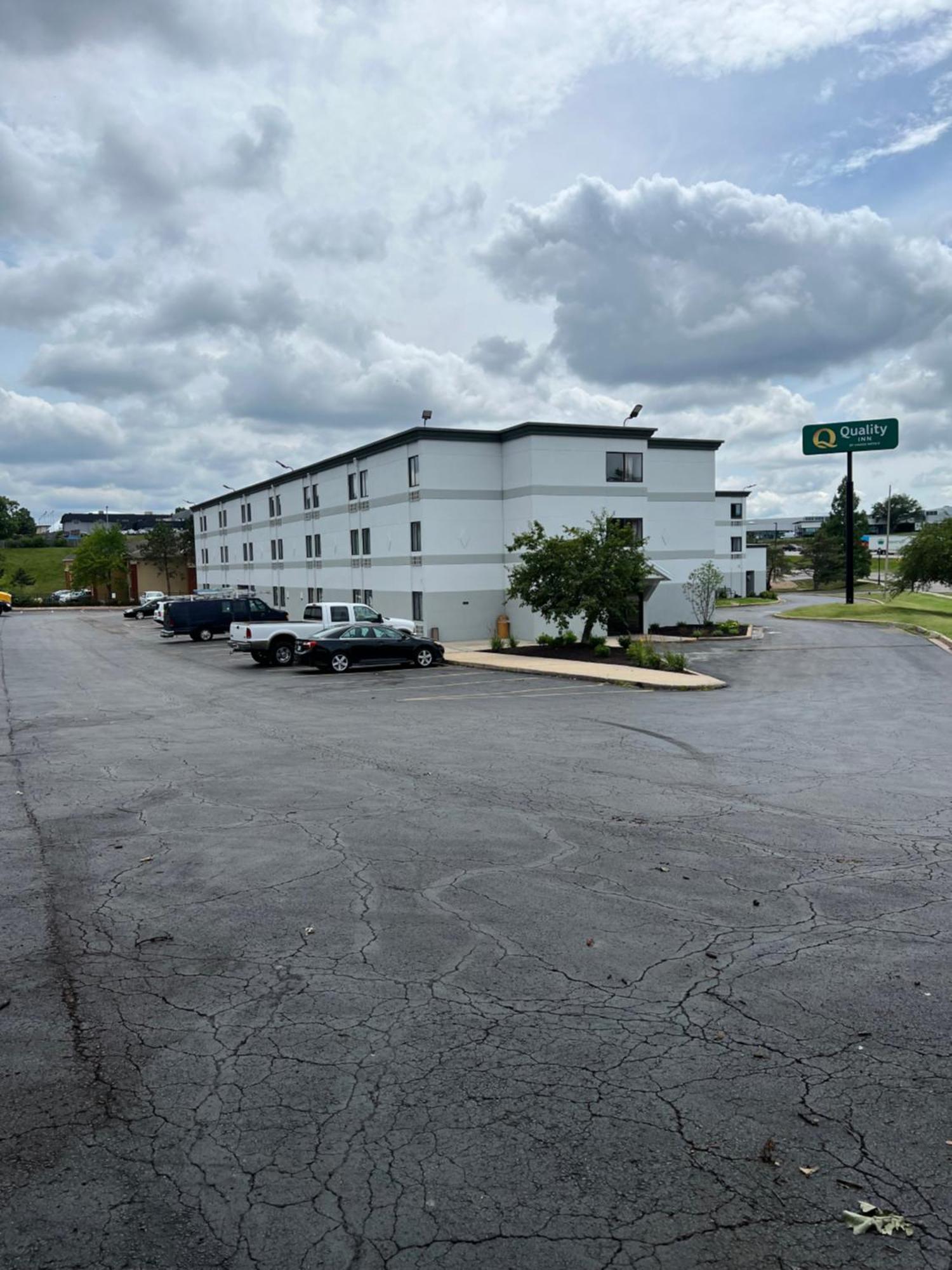 Quality Inn Merriam Kansas City Exterior photo