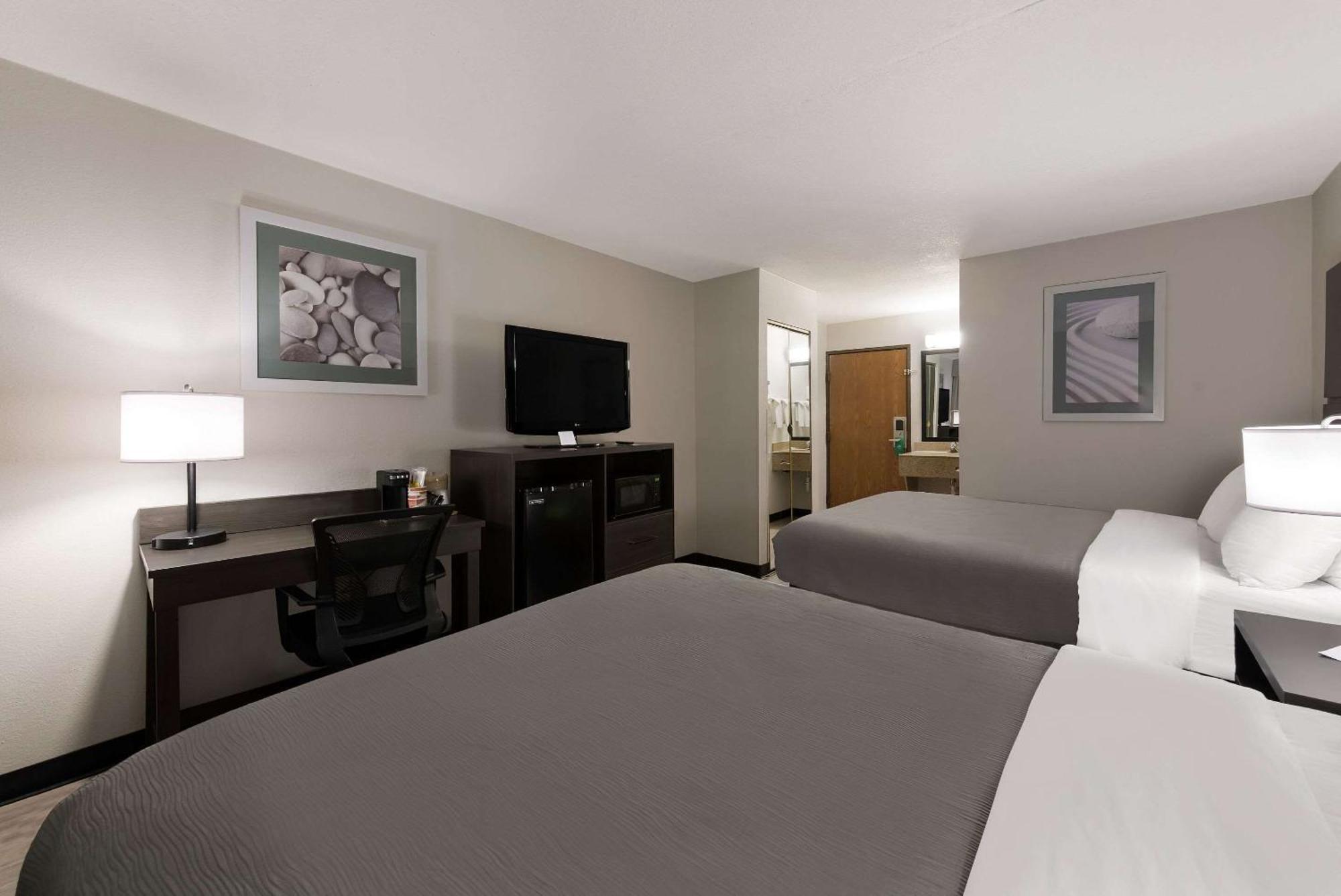 Quality Inn Merriam Kansas City Exterior photo