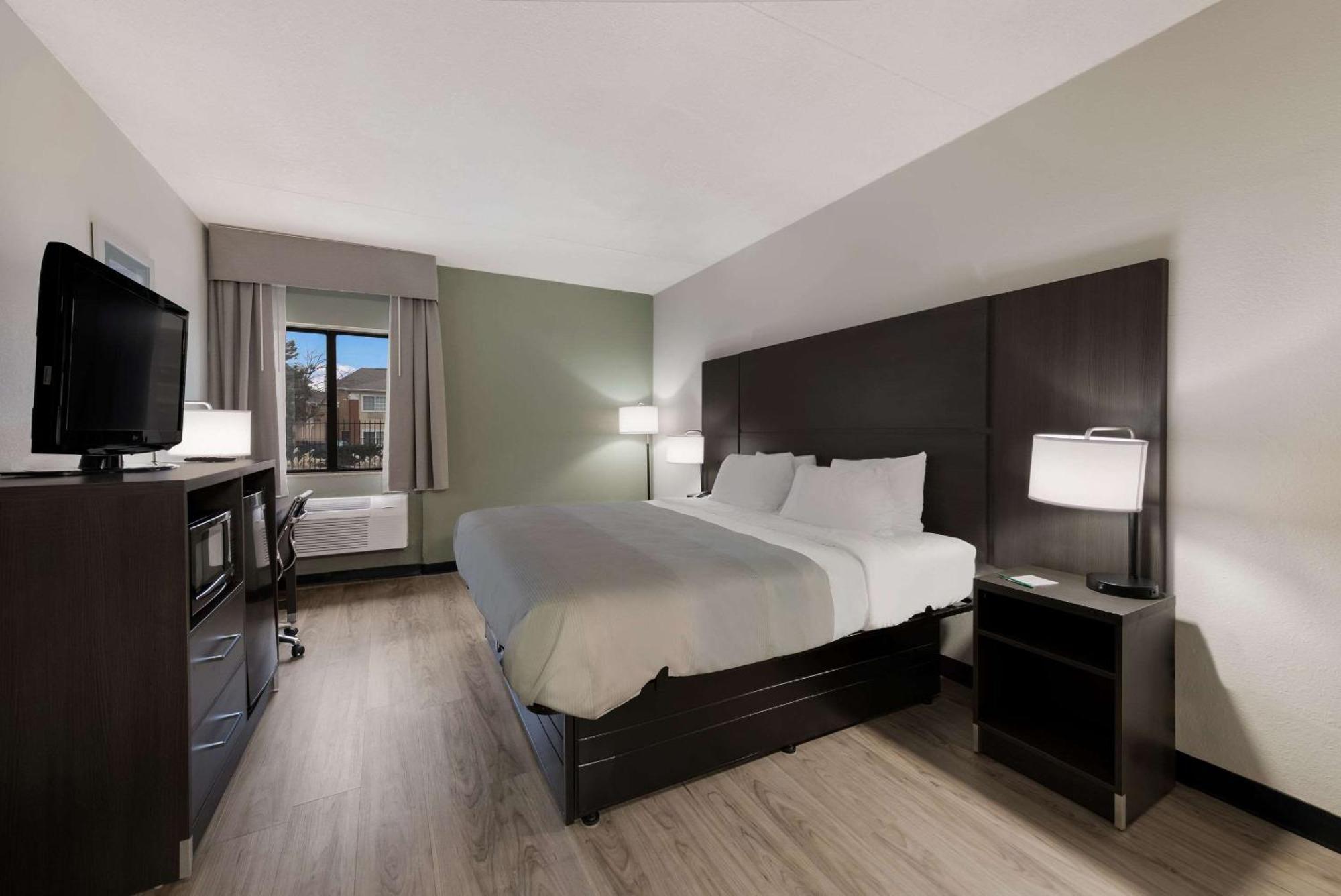 Quality Inn Merriam Kansas City Exterior photo