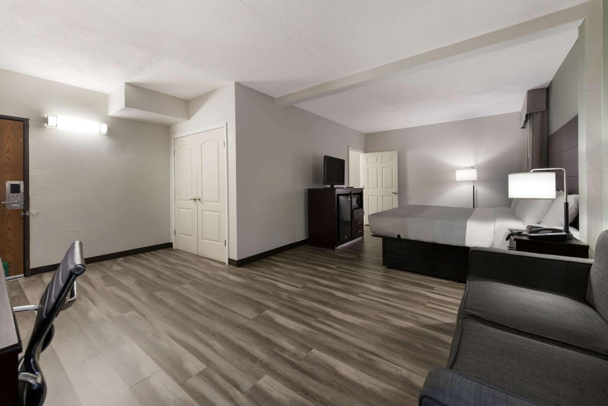 Quality Inn Merriam Kansas City Exterior photo