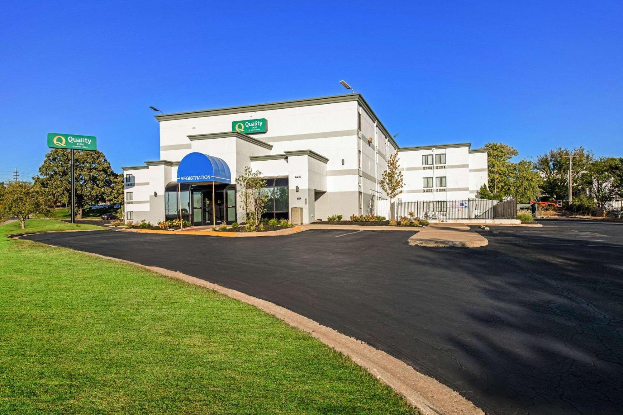Quality Inn Merriam Kansas City Exterior photo
